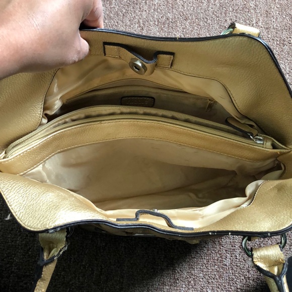 Purse - Picture 2 of 5